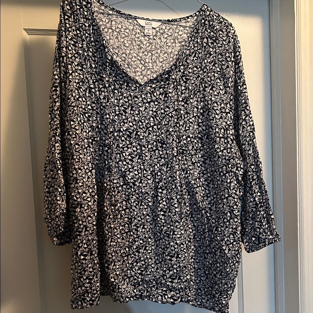 Croft & Barrow Black and White Floral Blouse